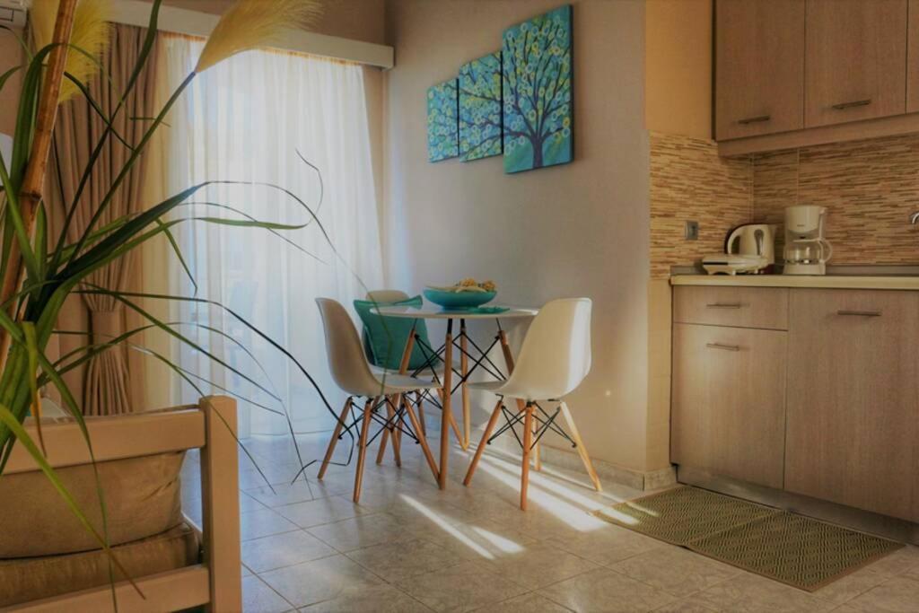 Remvi Deluxe Apartment 104 With Sea View 卡尔帕索斯 外观 照片